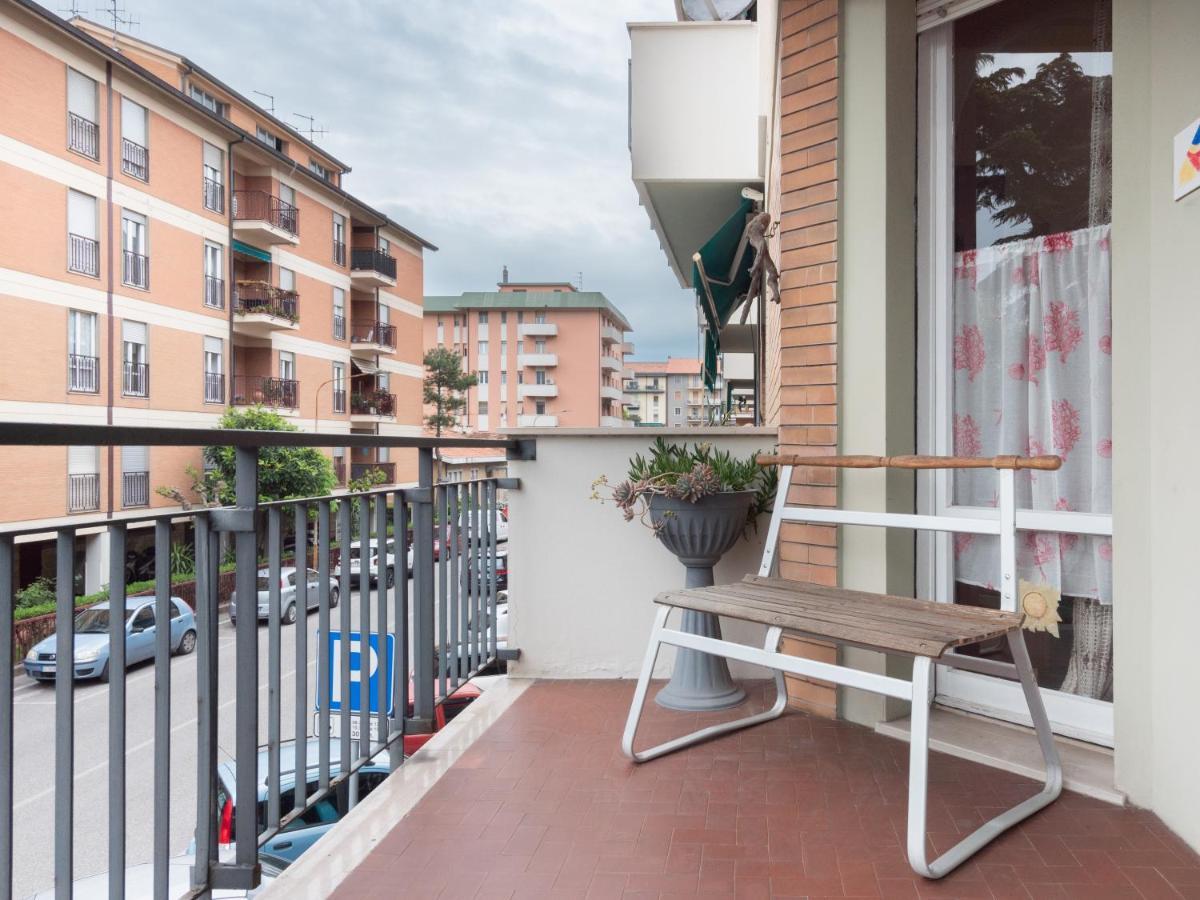 Flaminia Bright & Roomy Apartment Pesaro Eksteriør billede